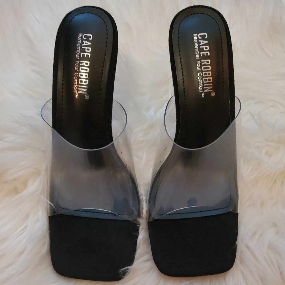 Sandals - Picture 2 of 4